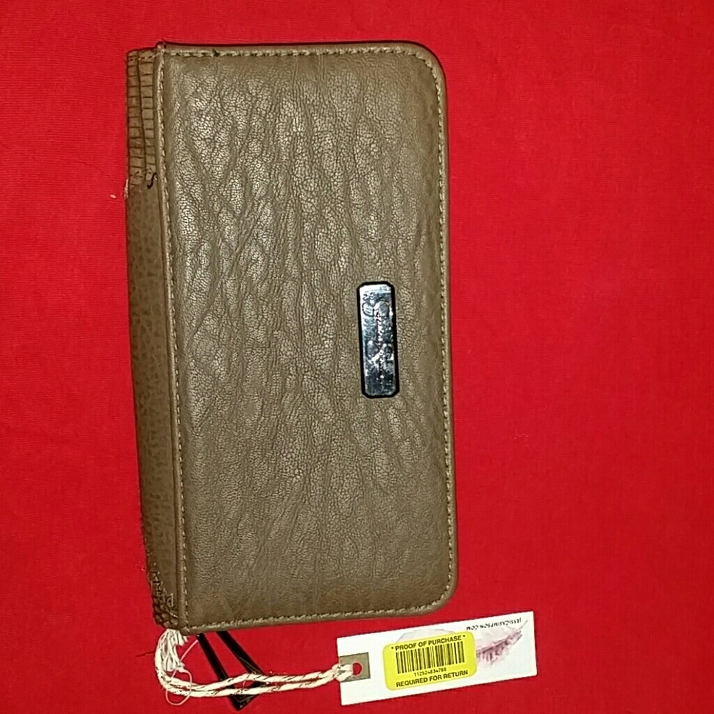 Jessica Simpson wallet